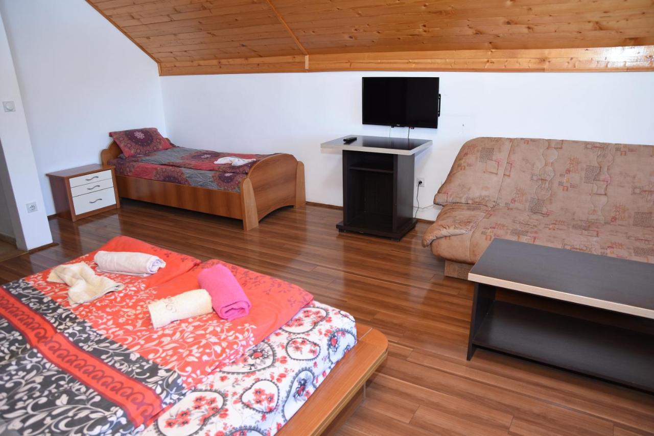 Bed and Breakfast Mm Narcis Власина-Рид Экстерьер фото