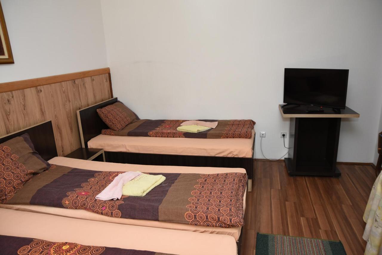 Bed and Breakfast Mm Narcis Власина-Рид Экстерьер фото