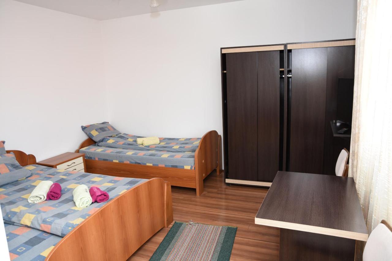 Bed and Breakfast Mm Narcis Власина-Рид Экстерьер фото